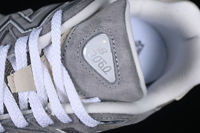 NB 9060  "Grey Arid Stone"