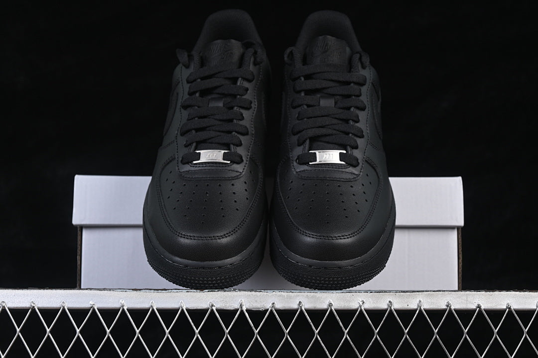 Nike Air Force 1 "Blackout"