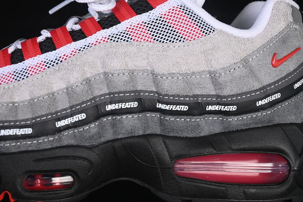 Nike Air Max 95 x UNDEFEATED "Geo Tokyo Bright Crimson"