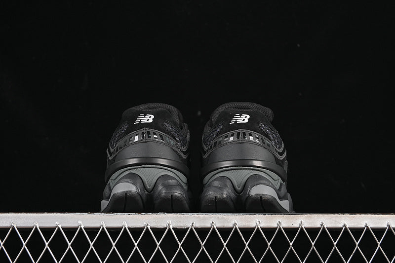 NB 9060  "All Black/White"