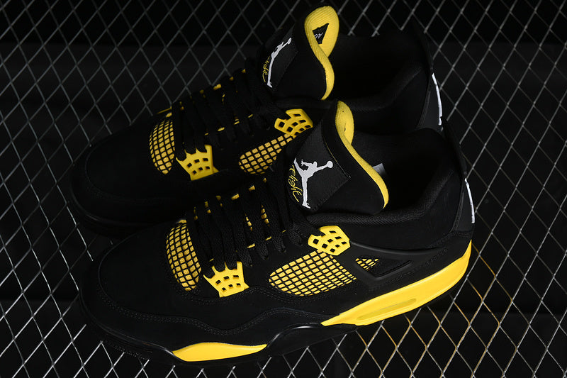Air Jordan 4 Retro "Thunder"