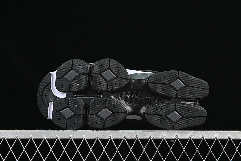 NB 9060  "Palace Black/Silver"