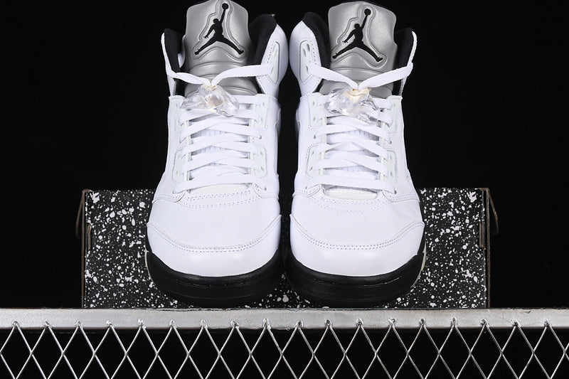 Air Jordan 5 Retro "White Black"