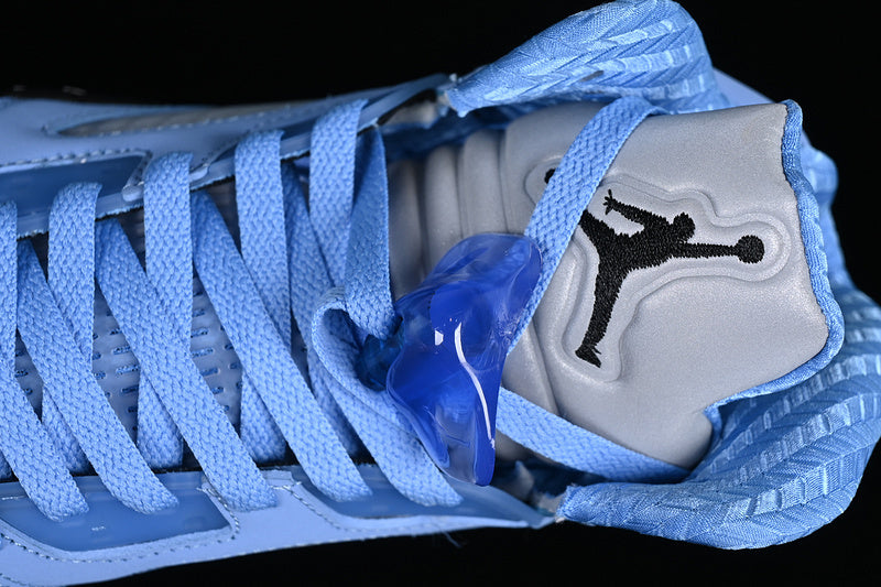 Air Jordan 5 Retro "UNC"
