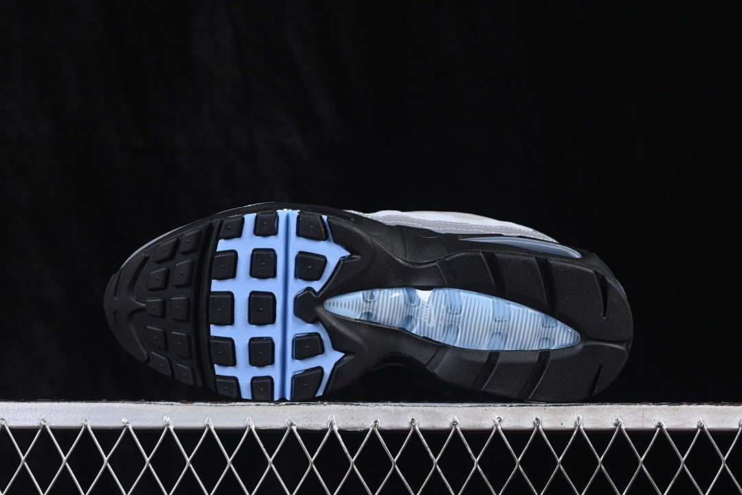 Nike Air Max 95 "Essential"