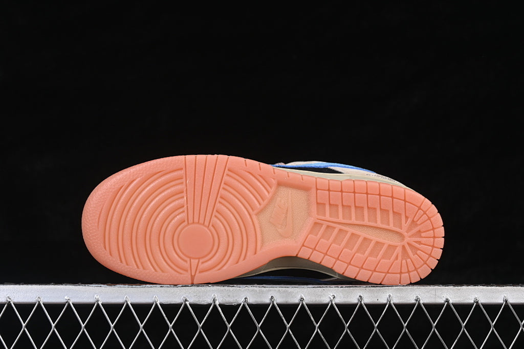 Nike SB Dunk Low "Reinaissance"