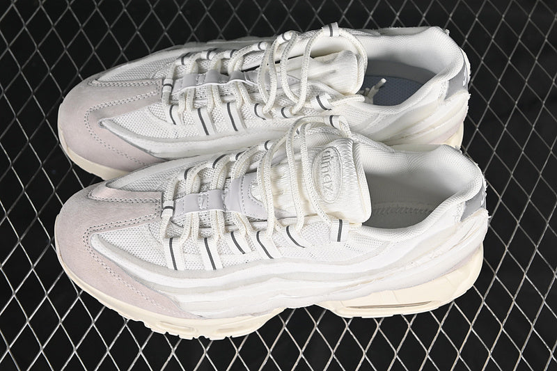 Nike Air Max 95 x Comme Des Garçons "beige and white"