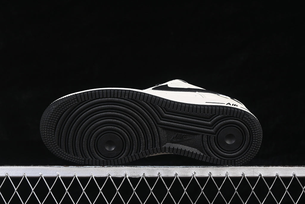 Nike Air Force 1  "B/W"