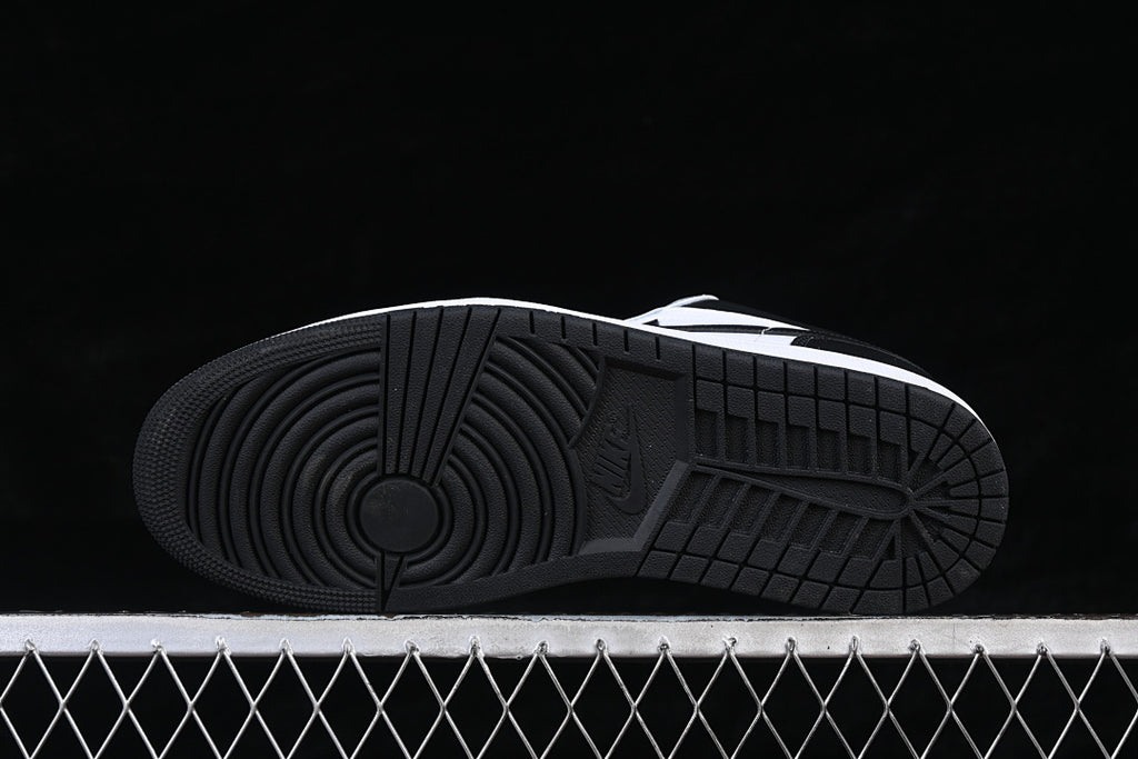 Air Jordan 1 Retro Low "Neutral Grey/Summit White/Infrared 23/Black"