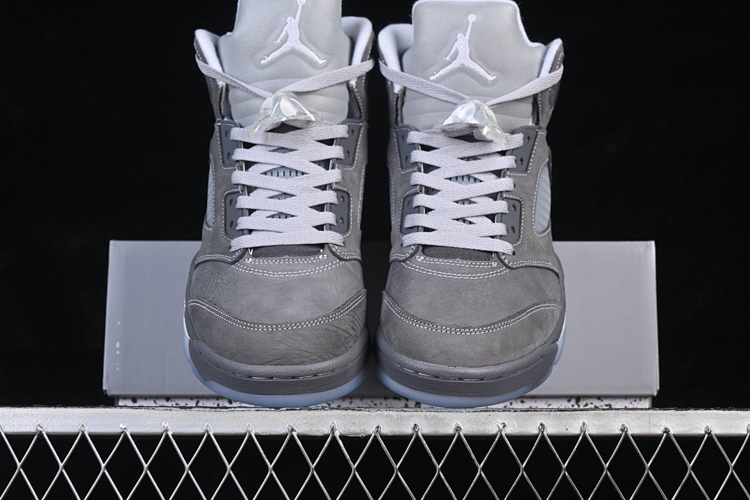 Air Jordan 5 Retro "Wolf Grey" 2026