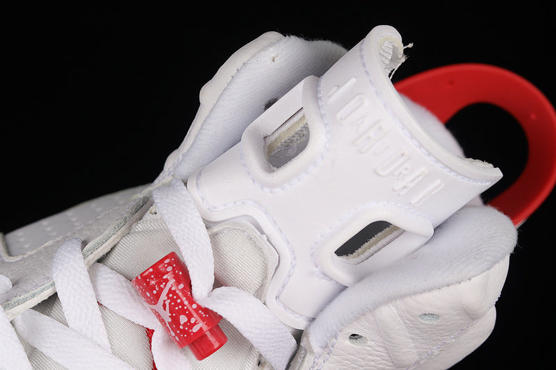 Air Jordan 6 Retro  "Red Oreo"