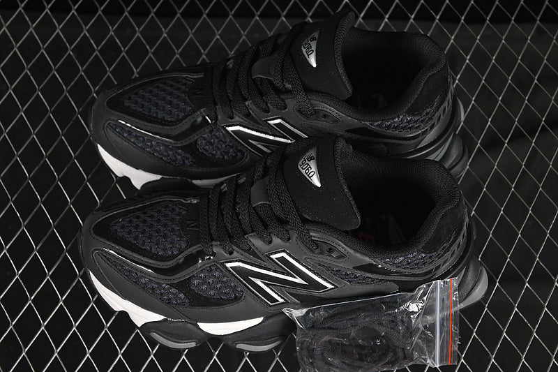 NB 9060  "All Black/White"