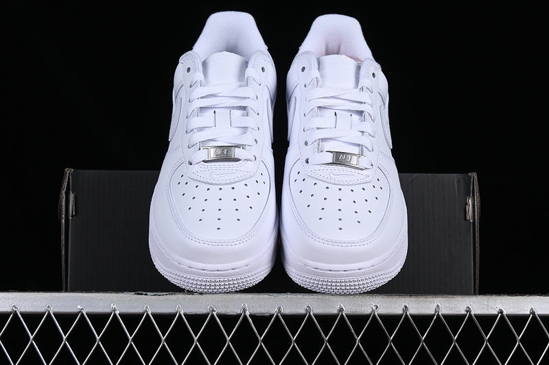 Nike Air Force 1 "Supreme White"