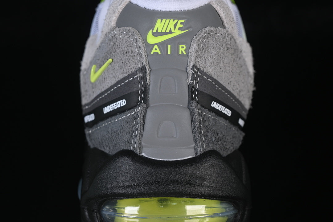 Nike Air Max 95 x UNDEFEATED "Geo NYC Neon"