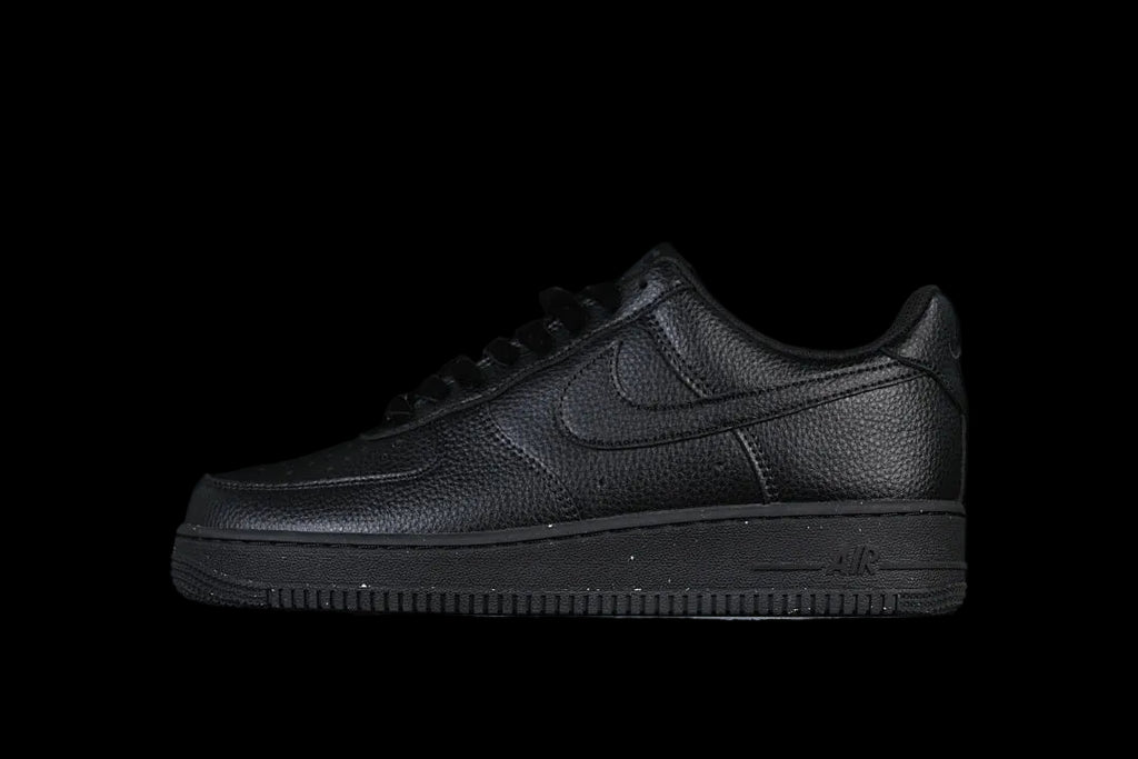 Nike Air Force 1 "Black Leather"