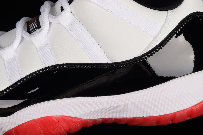 Air Jordan 11 Retro Low "Concord Bred"