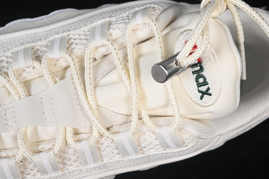 Nike Air Max 95 x UNDEFEATED "White"