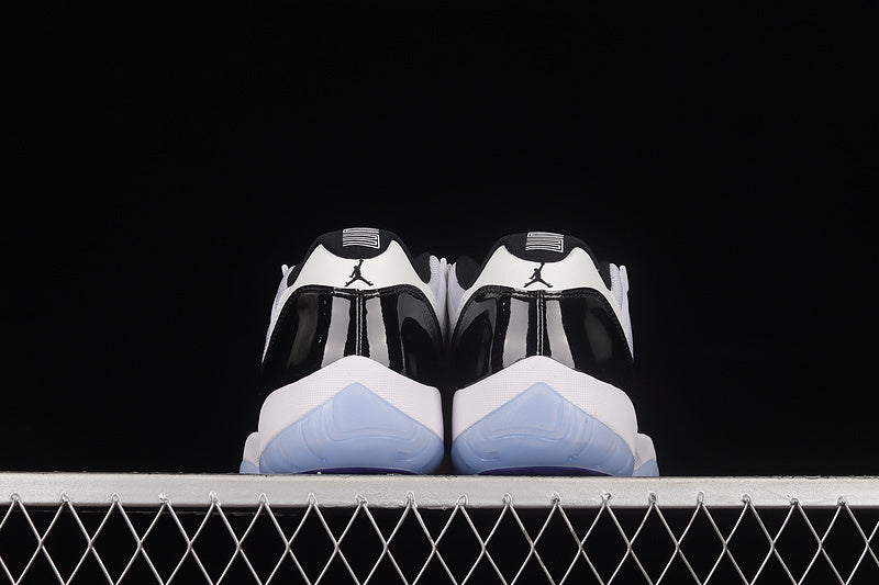 Air Jordan 11 Retro Low "Concord"