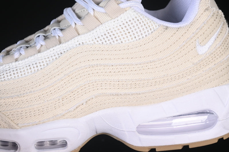Nike Air Max 95 x Levi's "Light Orewood Brown"