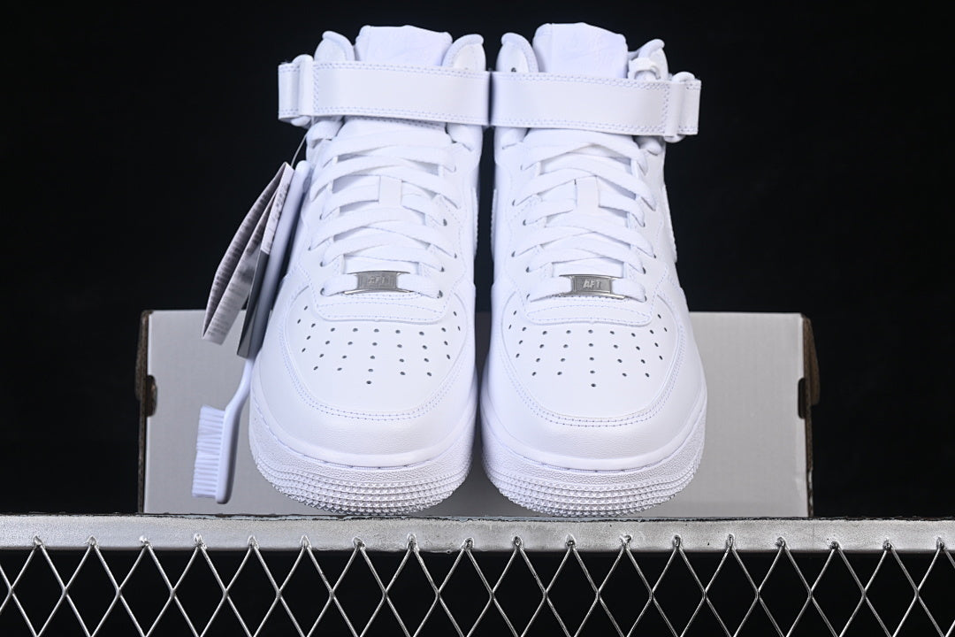 Nike Air Force 1 Mid "All White"