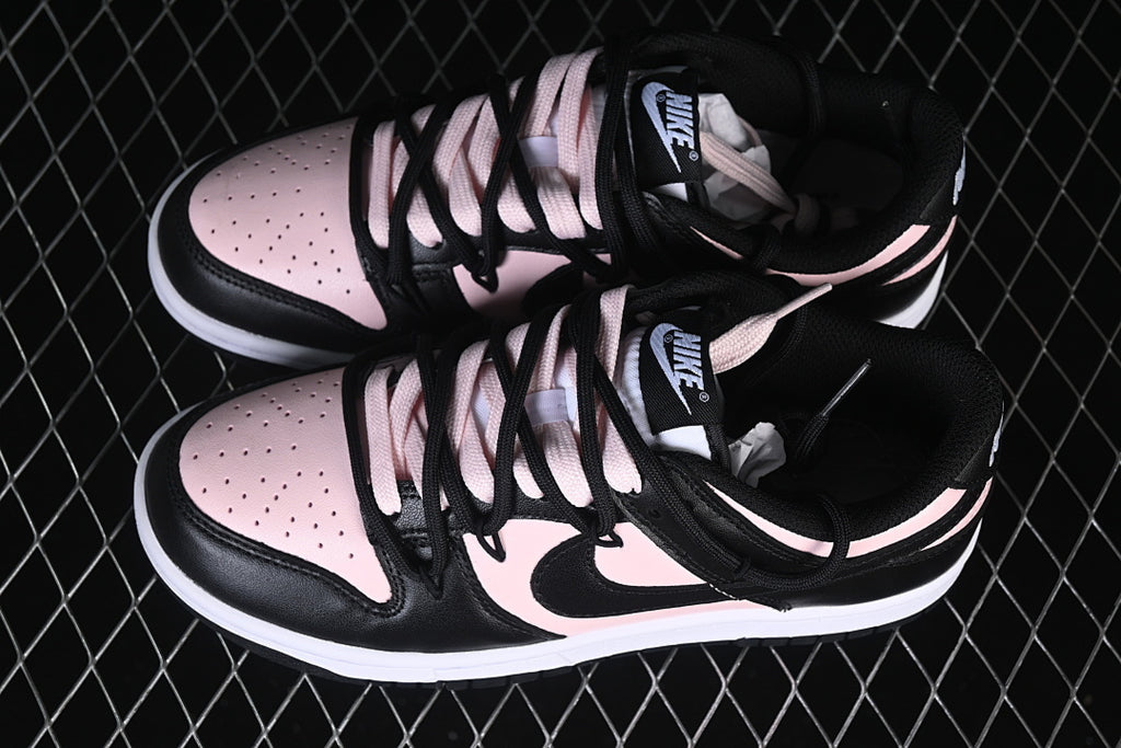 Nike SB Dunk Low "Black Pink"