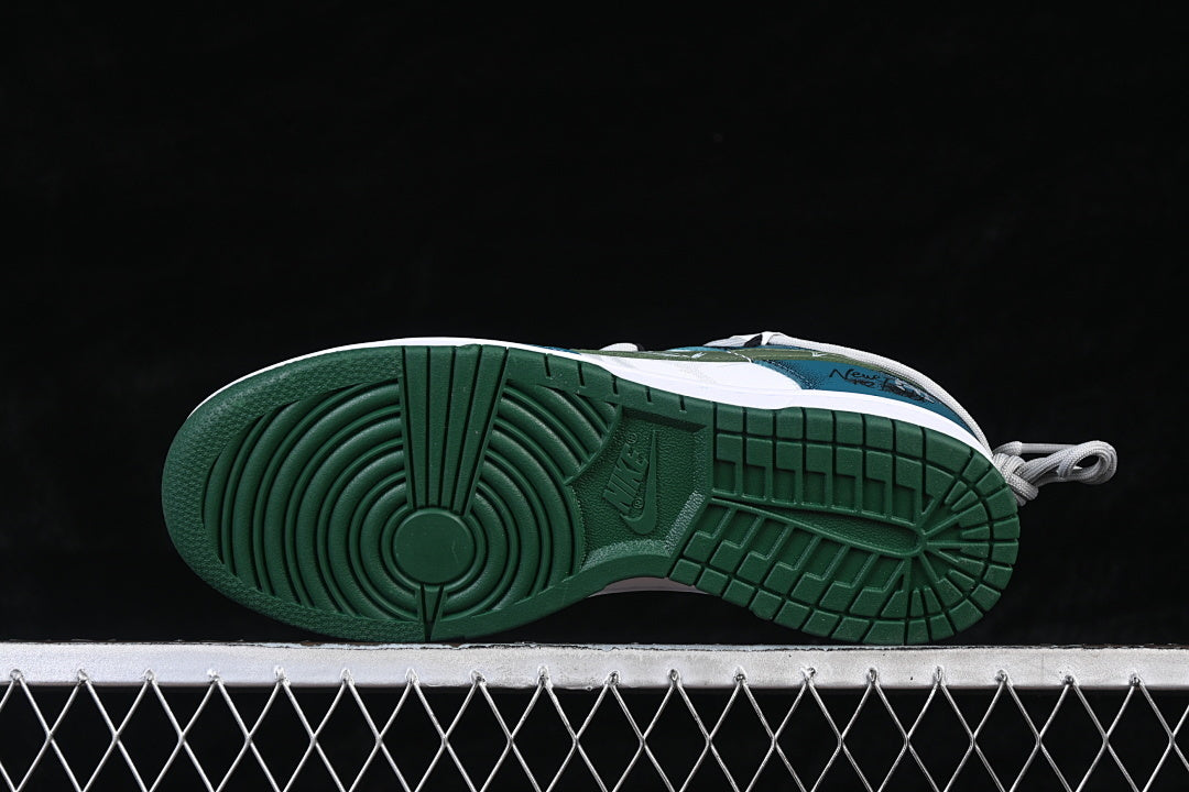 Nike SB Dunk Low "Fly Streetwear"