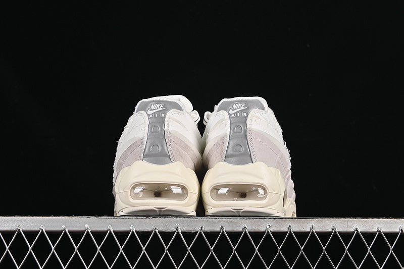 Nike Air Max 95 x Comme Des Garçons "beige and white"