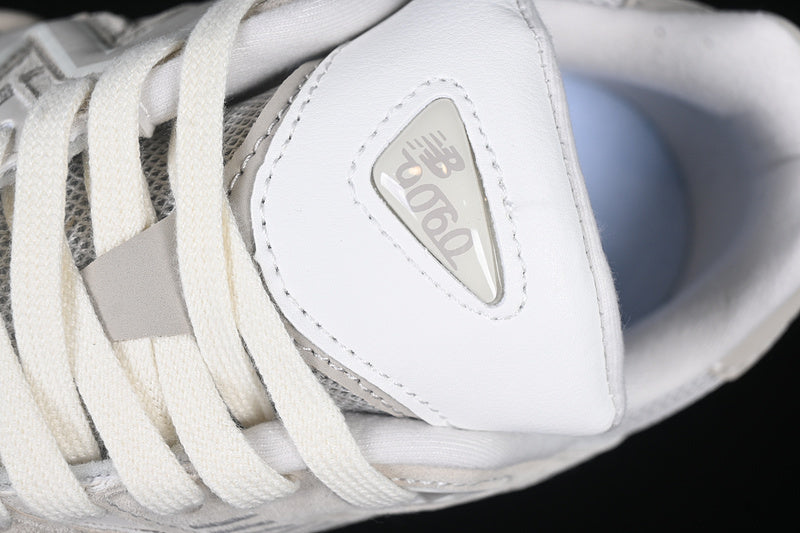 NB 9060 "Moonbeam"
