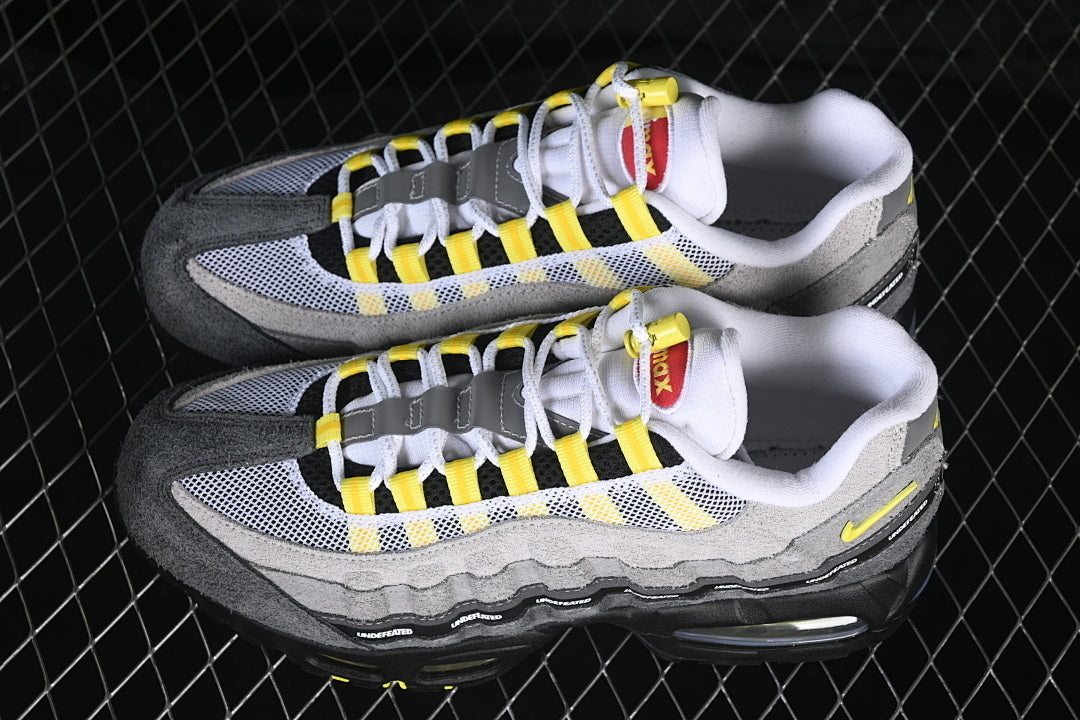 Nike Air Max 95 x UNDEFEATED "Geo Shanghai"