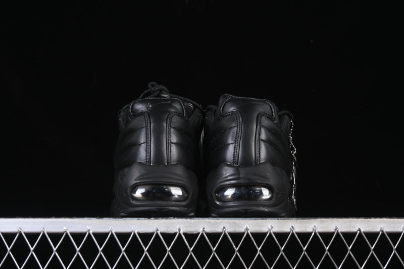 Nike Air Max 95 x Supreme "Lux Pack Triple Black"