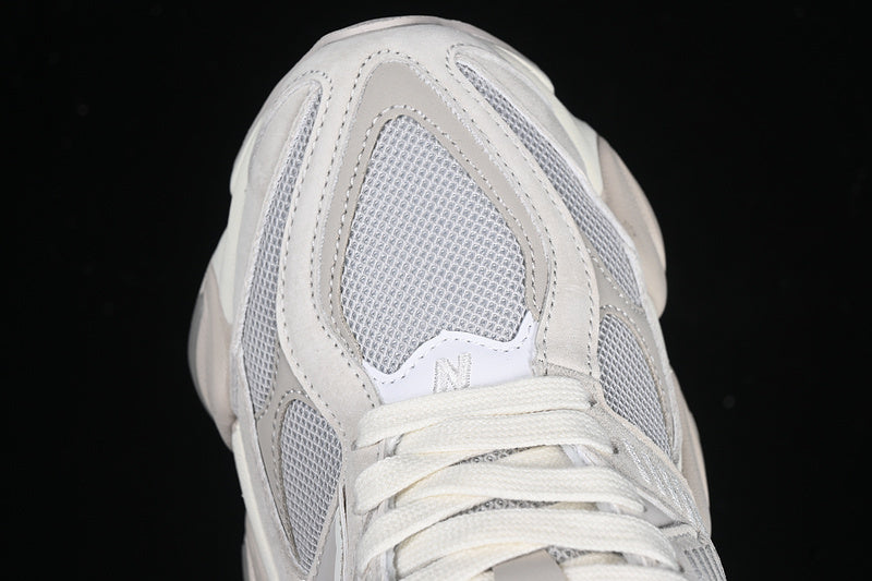 NB 9060 "Moonbeam"