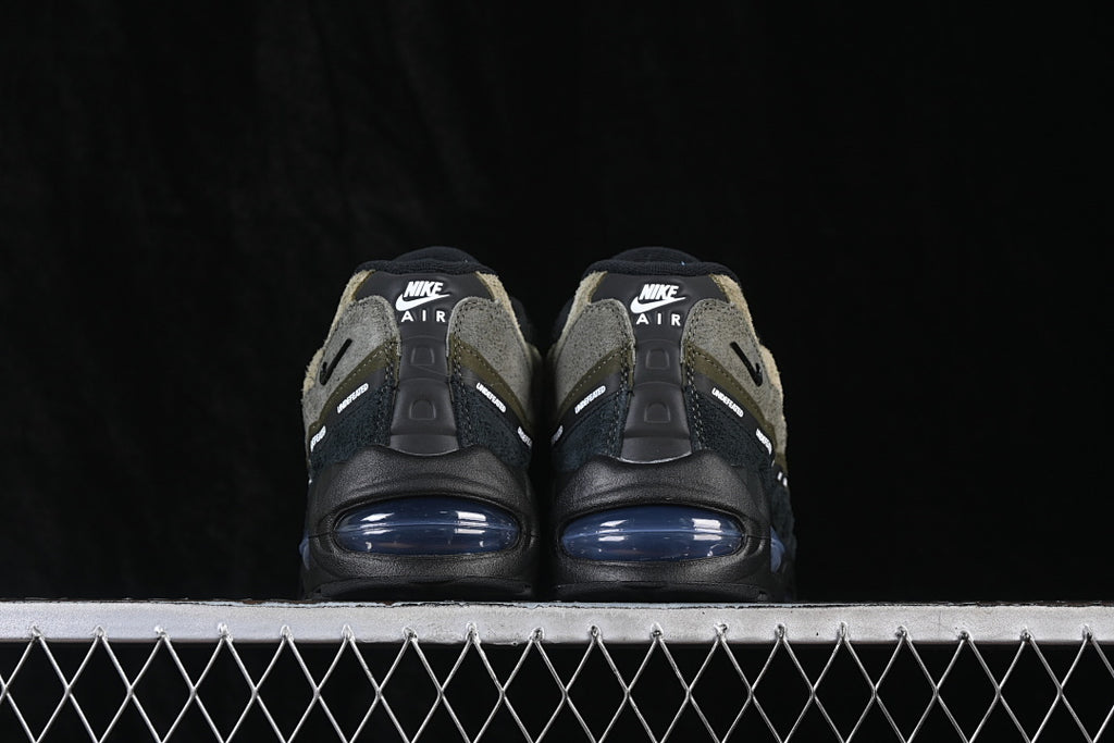 Nike Air Max 95 x UNDEFEATED "La Brea"