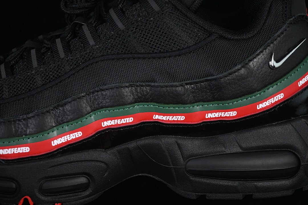 Nike Air Max 95 x UNDEFEATED "Black"