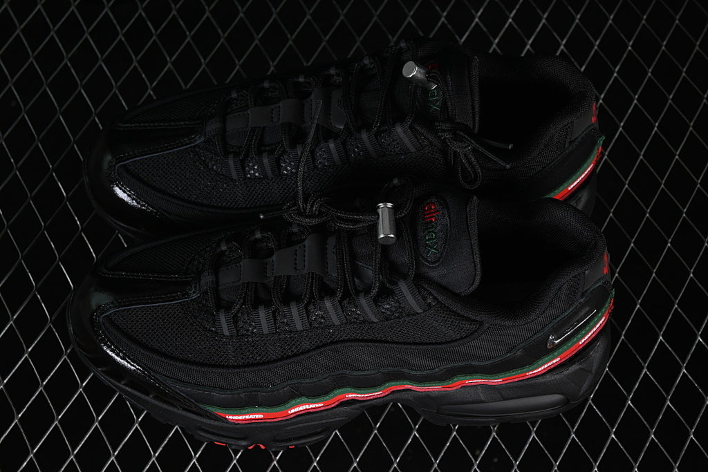 Nike Air Max 95 x UNDEFEATED "Black"