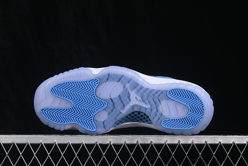Air Jordan 11 Retro Low "University Blue" 2026