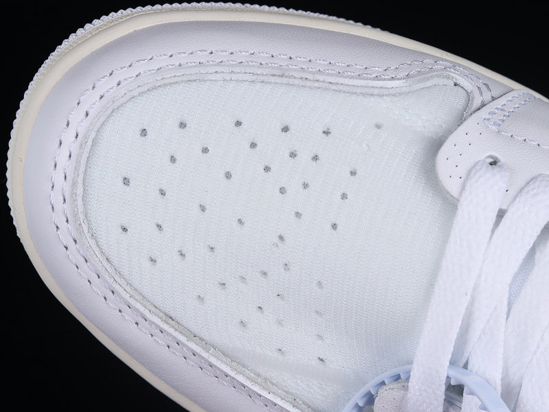 Air Jordan 1 Retro High X Off-White  "Alaska"