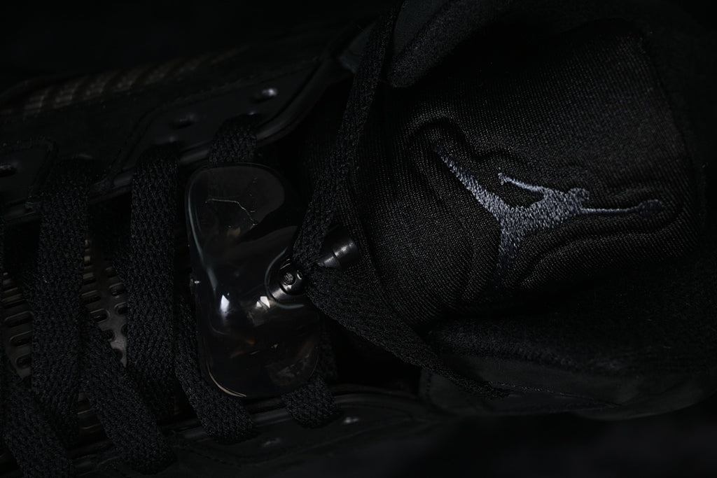 Air Jordan 5 Retro "Black Cat"
