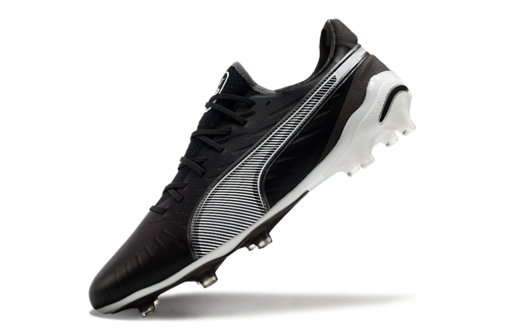 PUMA King Ultimate FG/AG "Black/White"