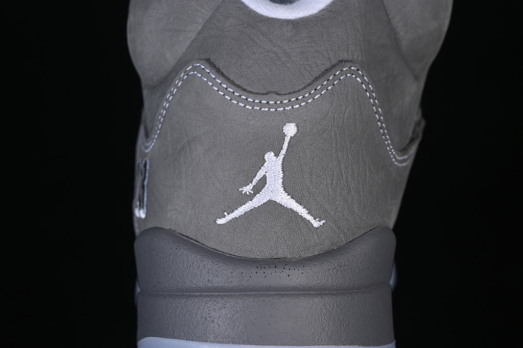 Air Jordan 5 Retro "Wolf Grey" 2026