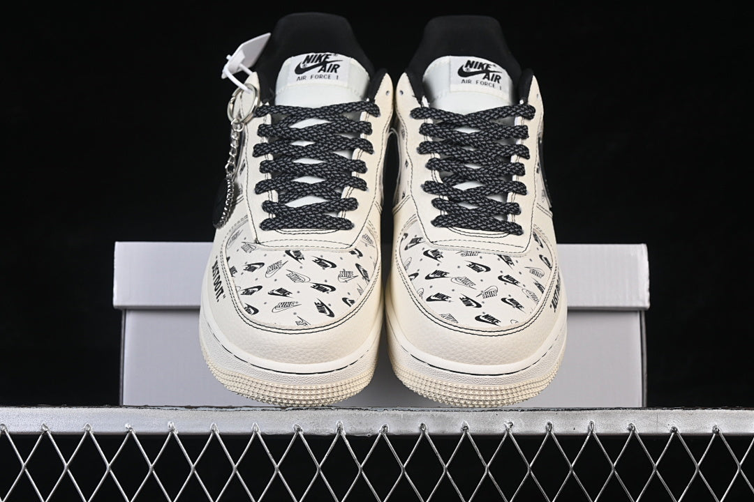 Nike Air Force 1 "Just Do It"