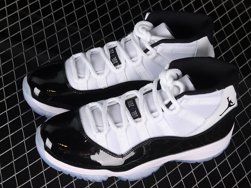 Air Jordan 11 Retro "Concord"