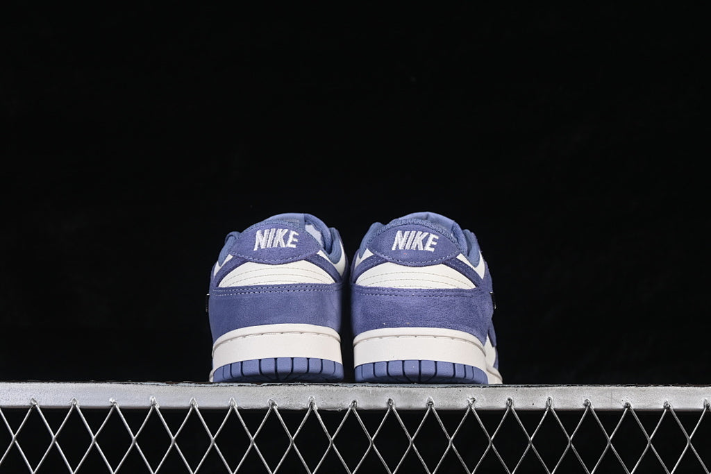 Nike SB Dunk Low "World Indigo"