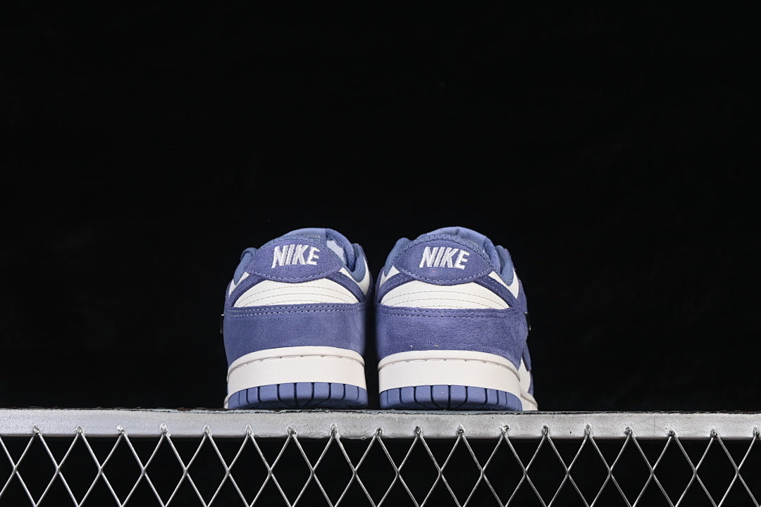 Nike SB Dunk Low "World Indigo"