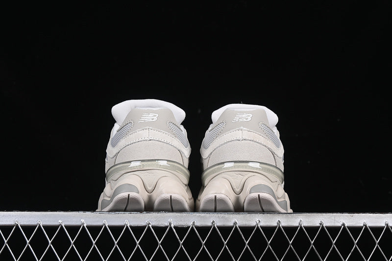 NB 9060 "Moonbeam"