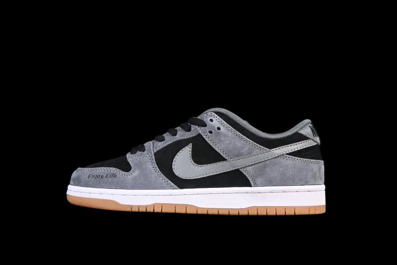 Nike SB Dunk Low "Dark Smoke Grey"