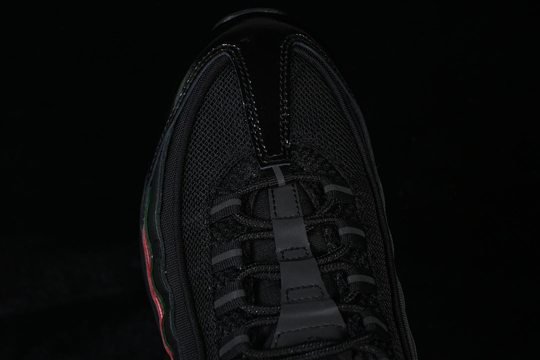 Nike Air Max 95 x UNDEFEATED "Black"
