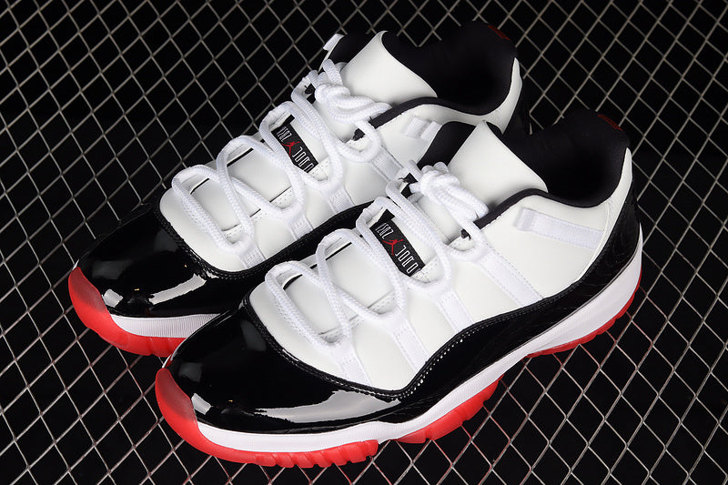 Air Jordan 11 Retro Low "Concord Bred"