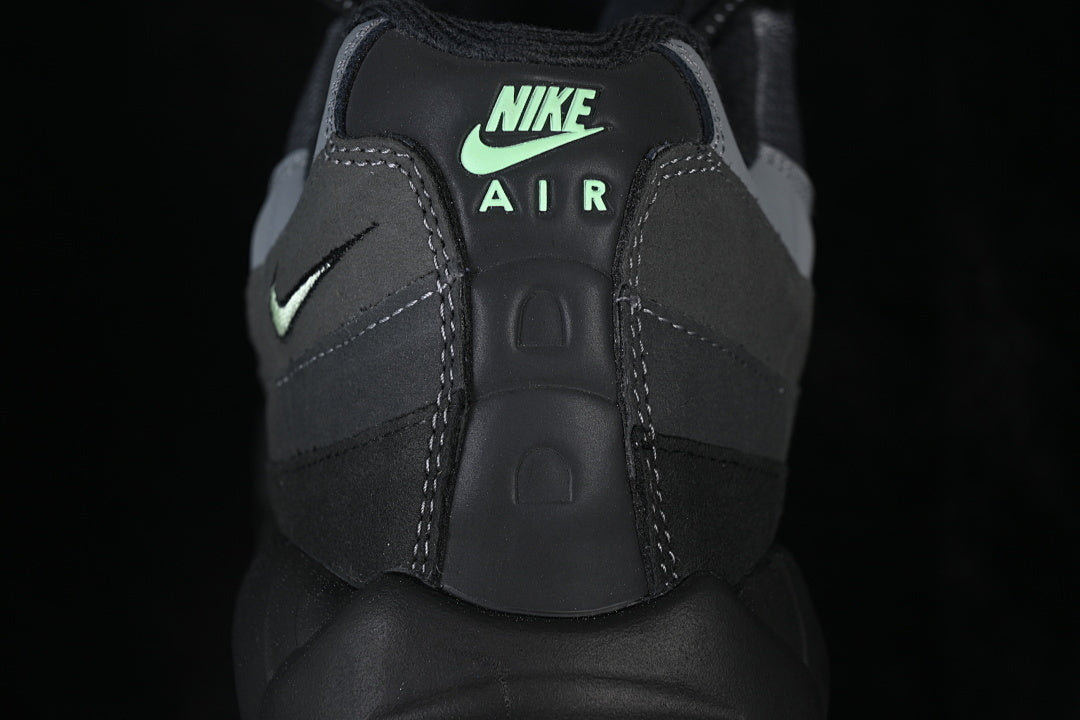 Nike Air Max 95 "Vapor Green"
