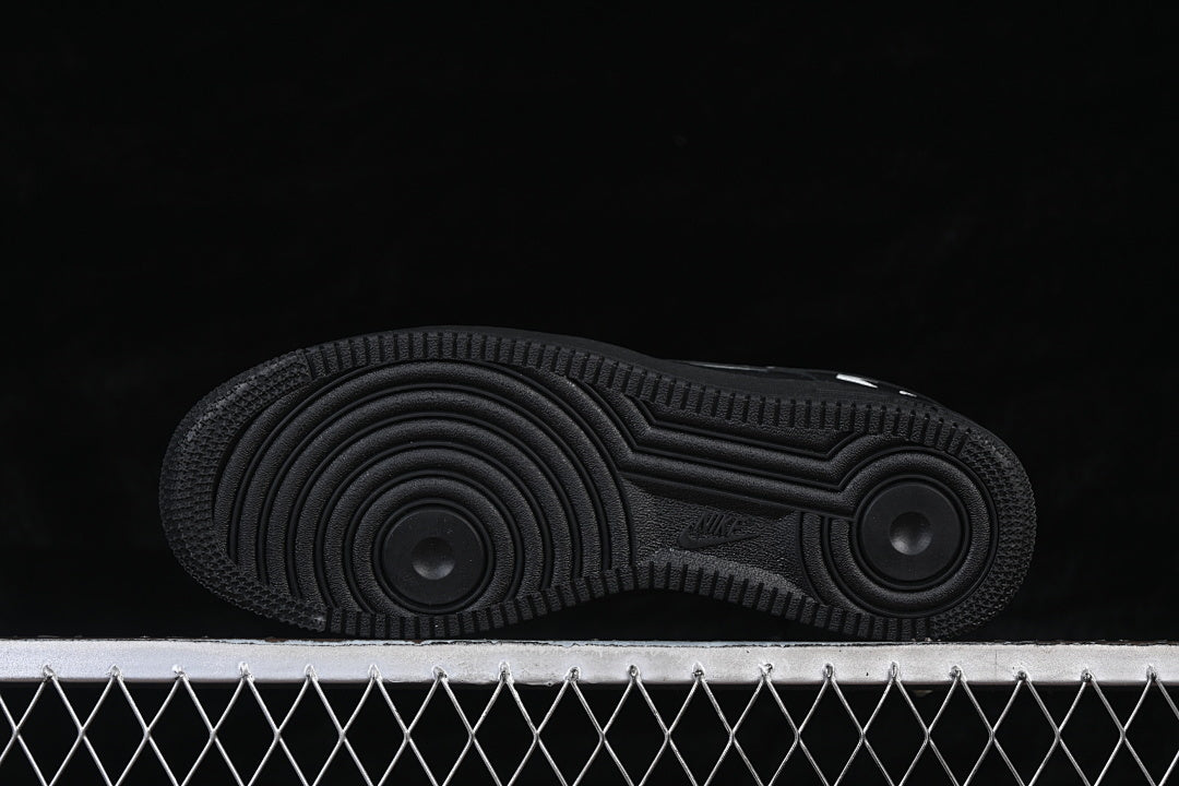 Nike Air Force 1 X Comme Des Garçons "All Black"