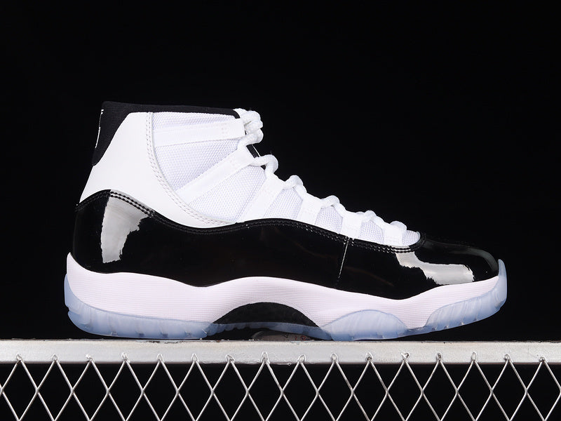 Air Jordan 11 Retro "Concord"